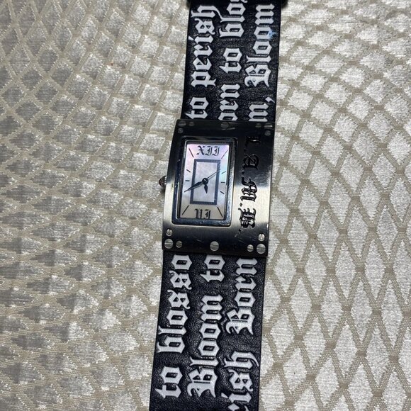 L.A.M.B. Gwen Stefani Women’s Watch LBA_0201001 Swiss Quartz - Picture 5 of 13